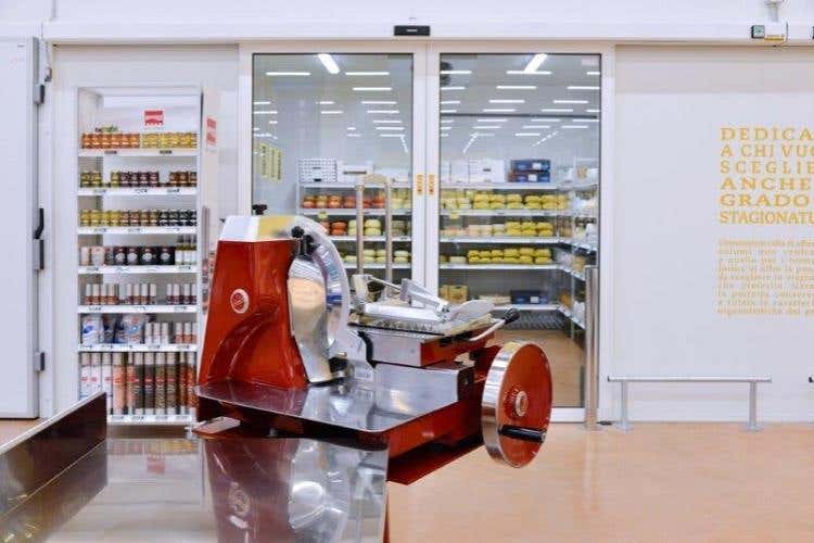 Stagionatura e affettatrice